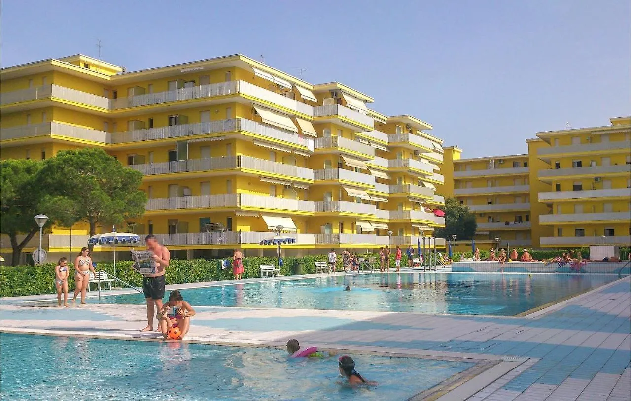 1 Bedroom Awesome Apartment In بيبيوني 0*,